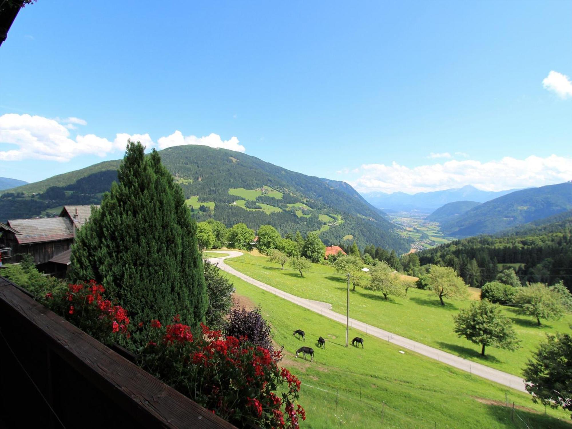 Cozy Apartment In Afritz Am See Near Gerlitzen Ski Area מראה חיצוני תמונה